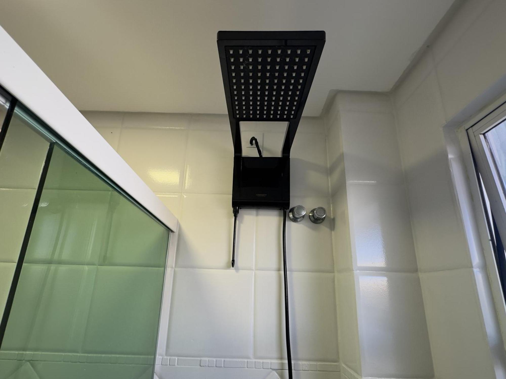 Apartamento de 1 Quarto com Varanda